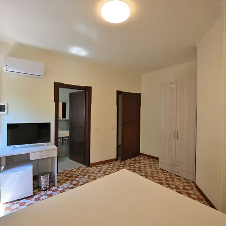 Figaro - Affittacamere Ischia