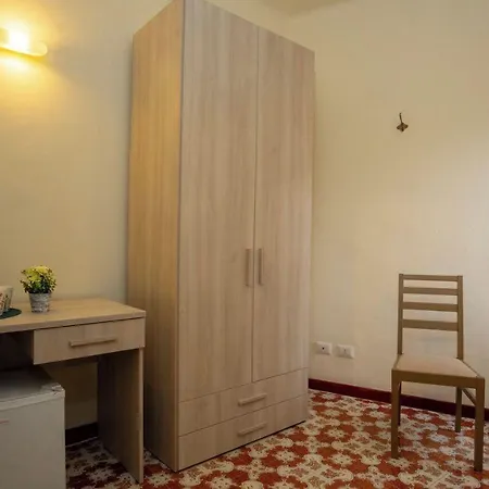 Casa de hóspedes Figaro - Ísquia