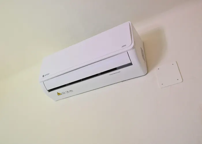 Casa de hóspedes Figaro - *