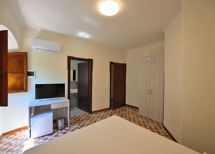 Figaro - Casa de hóspedes Ísquia